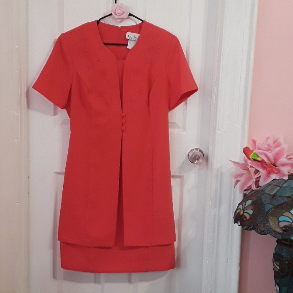 Miss Dorby petite dress